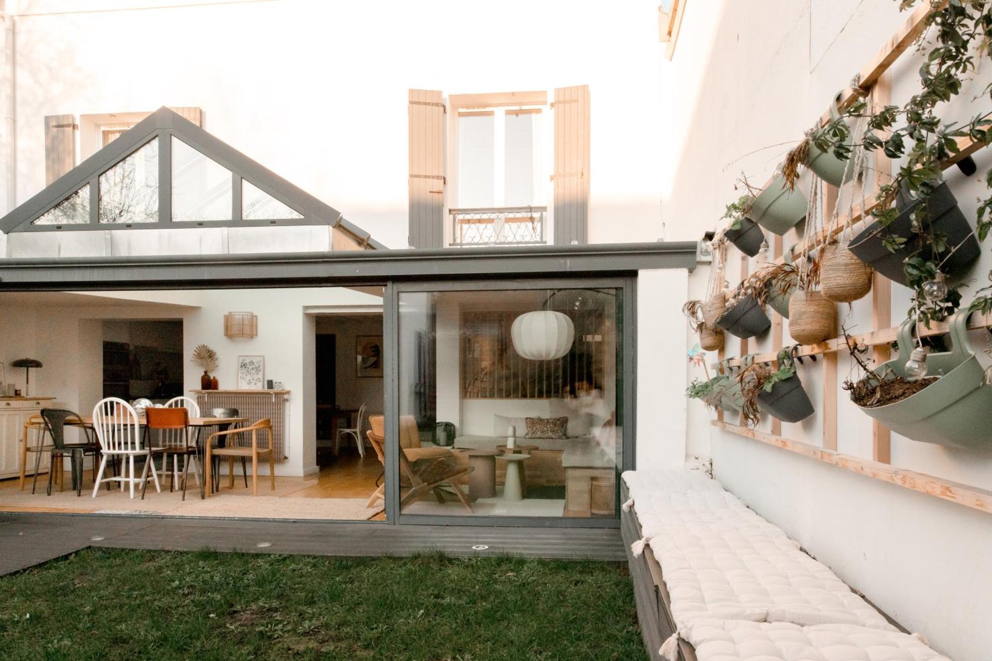 Chambres dans maison familiale avec jardin et studio au sein du Triangle d'Or de Rueil Malmaison, aux portes de Paris et la Défense Exterior foto