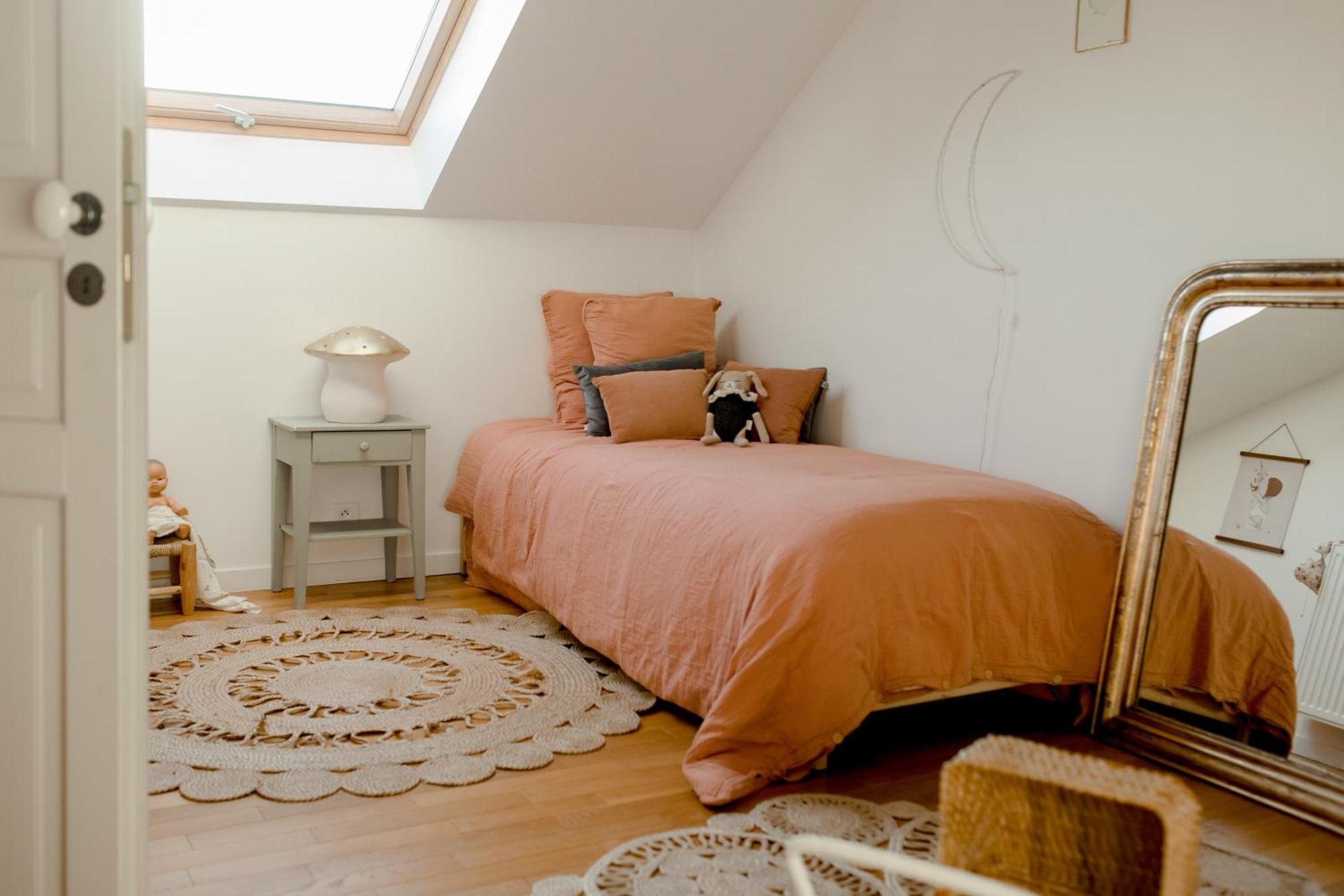 Chambres dans maison familiale avec jardin et studio au sein du Triangle d'Or de Rueil Malmaison, aux portes de Paris et la Défense Exterior foto
