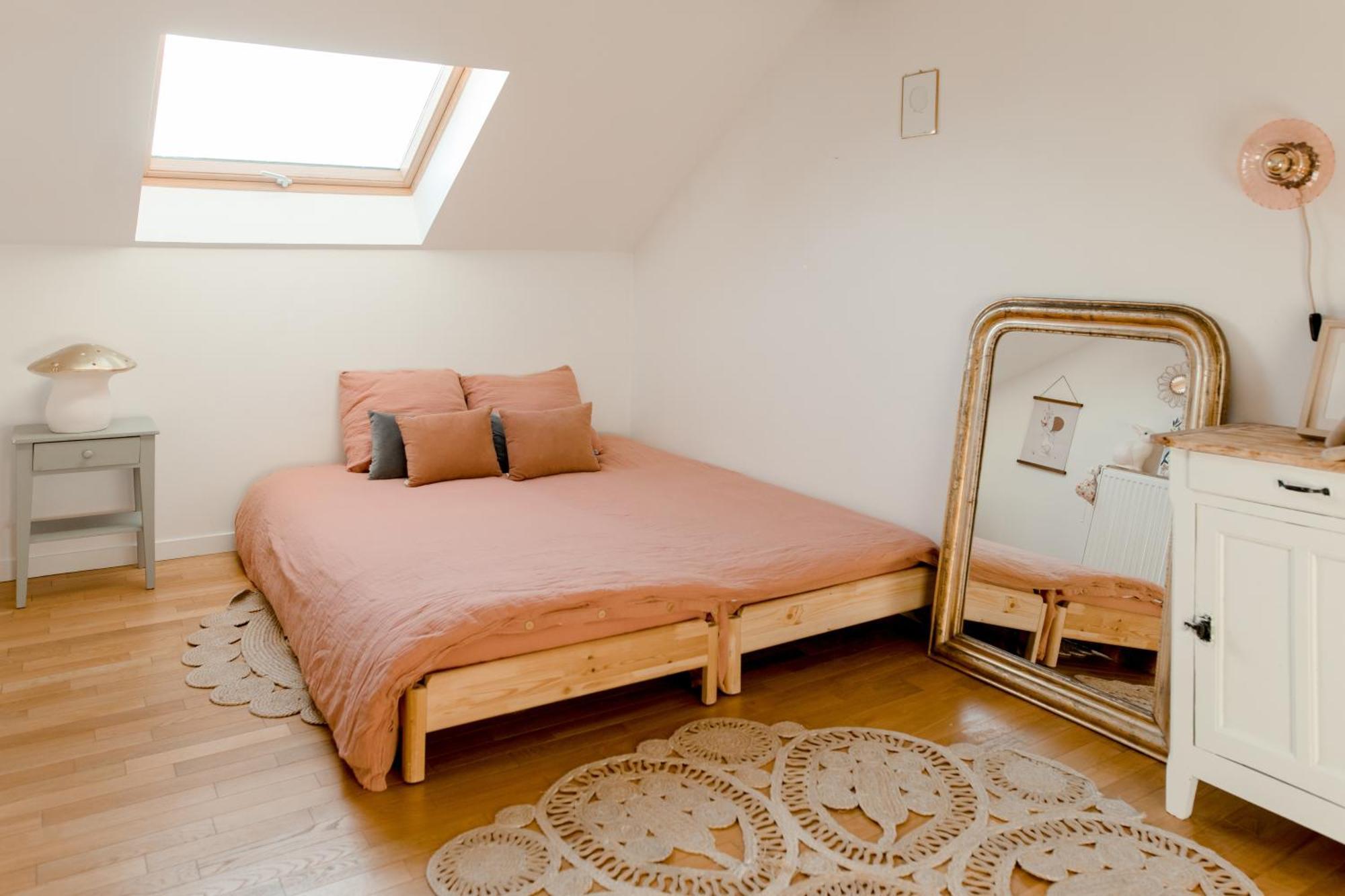 Chambres dans maison familiale avec jardin et studio au sein du Triangle d'Or de Rueil Malmaison, aux portes de Paris et la Défense Exterior foto