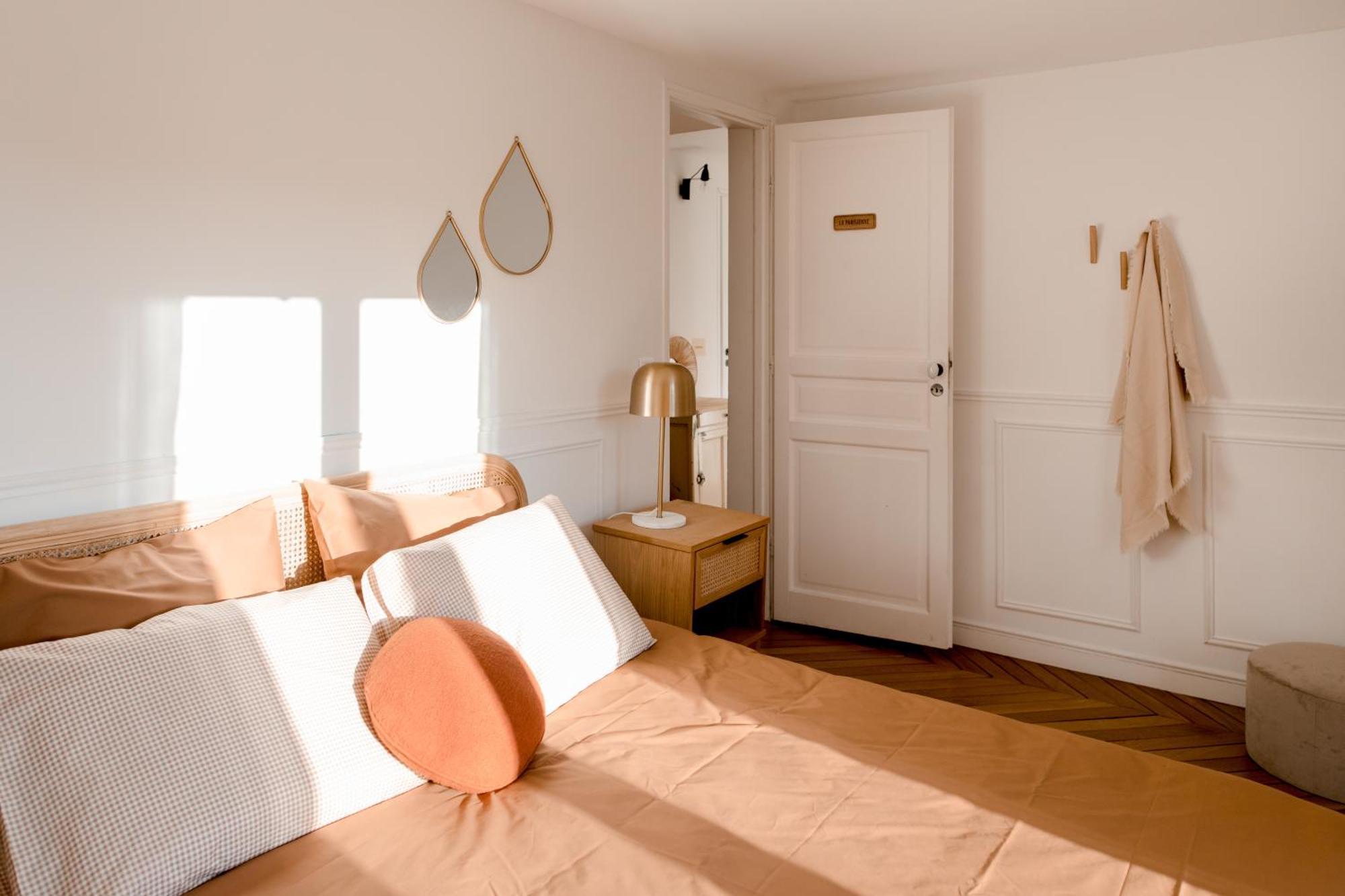 Chambres dans maison familiale avec jardin et studio au sein du Triangle d'Or de Rueil Malmaison, aux portes de Paris et la Défense Exterior foto